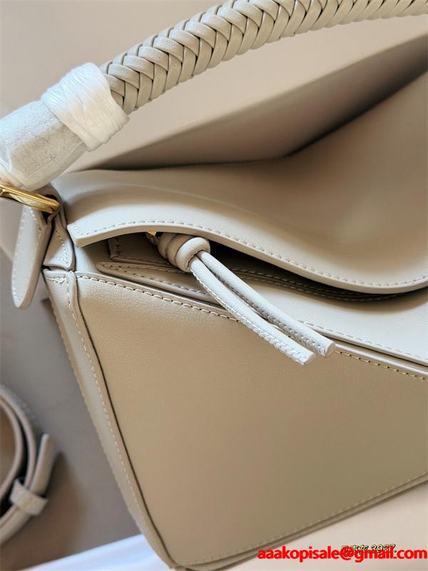 ❤上品ロエベショルダーバッグ コピーLOEWE レディースハンドバッグ人気大人っぽく逸品