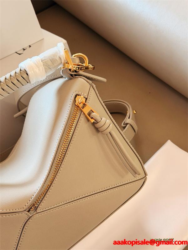 ❤上品ロエベショルダーバッグ コピーLOEWE レディースハンドバッグ人気大人っぽく逸品