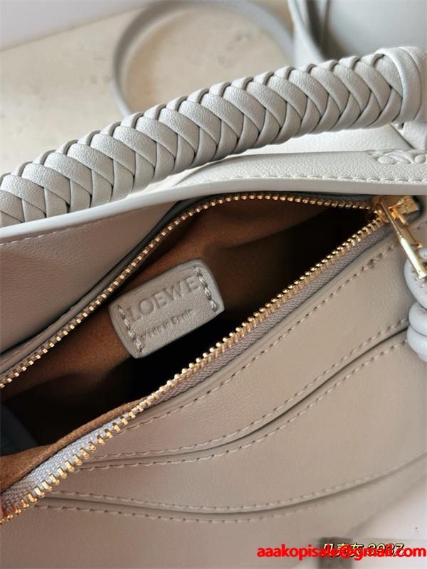 ❤上品ロエベショルダーバッグ コピーLOEWE レディースハンドバッグ人気大人っぽく逸品