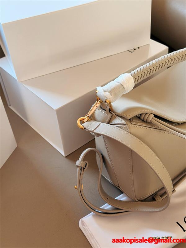 ❤上品ロエベショルダーバッグ コピーLOEWE レディースハンドバッグ人気大人っぽく逸品