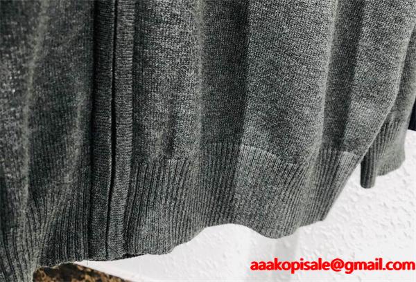 AMI PARIS アミ パリス コピー 2025秋冬 すっきりシルエット 注目 ジップ ニット 