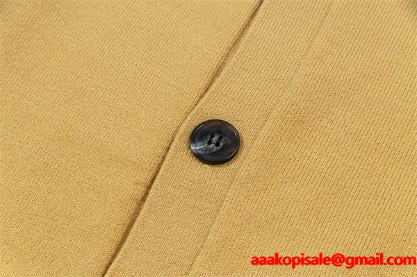 秋冬 しっかり素材 落ち着き 着回し力抜群 AMI PARIS アミ パリス コピー カーディガン