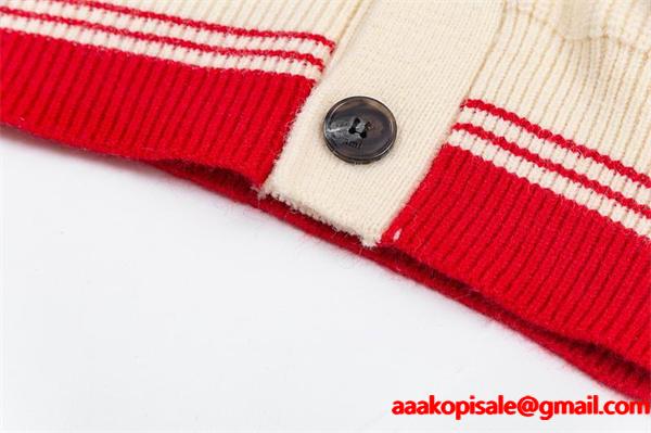 秋冬 知的ムード クラシック 人気 Vネック AMI PARIS アミ パリス コピー ニット