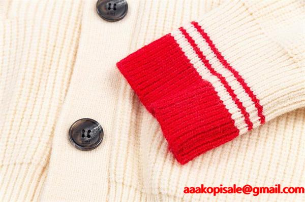 秋冬 知的ムード クラシック 人気 Vネック AMI PARIS アミ パリス コピー ニット