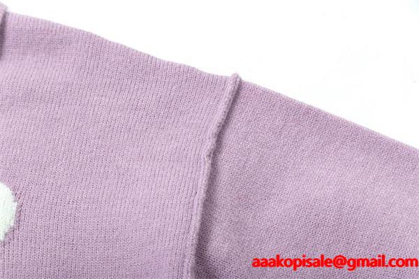 AMI PARIS アミ パリス コピー 2025秋冬 なめらか 優しい 今っぽい抜け感 洗練  ニット