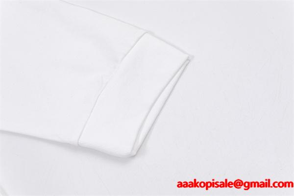 AMI PARIS アミ パリス コピー 2025秋冬コーデ 中厚素材 ブラック 刺繍 トレーナー