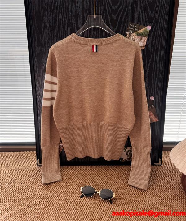 秋冬トレンド♥トムブラウンセーターコピー♥THOM BROWNE可愛い人気アイテムカーキ色