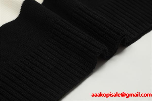  AMI PARIS アミ パリス コピー 2025秋冬 大人カジュアル グレー×ホワイト ニットセーター