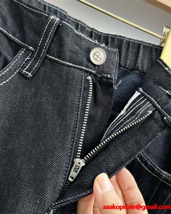  2025秋冬 大人ストリート ワンポイント  AMI PARIS アミ パリス 偽物 デニムパンツ ストレート