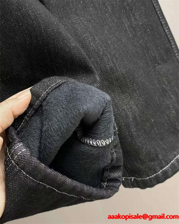  2025秋冬 大人ストリート ワンポイント  AMI PARIS アミ パリス 偽物 デニムパンツ ストレート