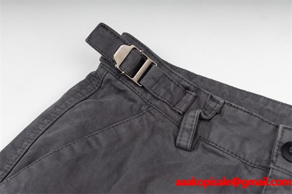 STONE ISLAND ストーンアイランド スーパーコピー 秋冬コーデ 入手困難 上質素材 カーゴパンツ 