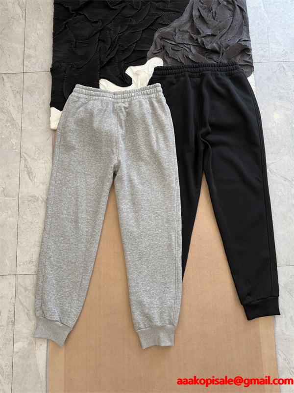 STONE ISLAND ストーンアイランド コピー 2025定番 プレミアム スウェットパンツ 裏起毛 