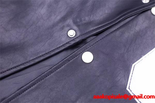 2025秋冬 CELINE ブラック ジャケット トレンド感 洗練 都会的 セリーヌ コピー