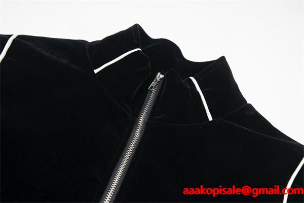 2025秋冬 CELINE セリーヌ コピー ブラック ジャケット ミニマル 洗練