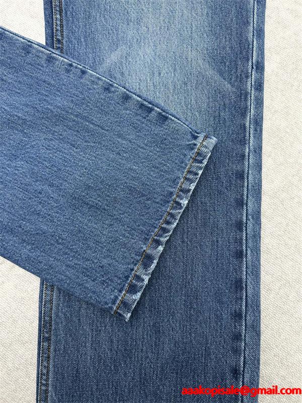 セリーヌ コピー 2025秋冬 CELINE ホワイト デニムパンツ 入手困難 当店イチオシ