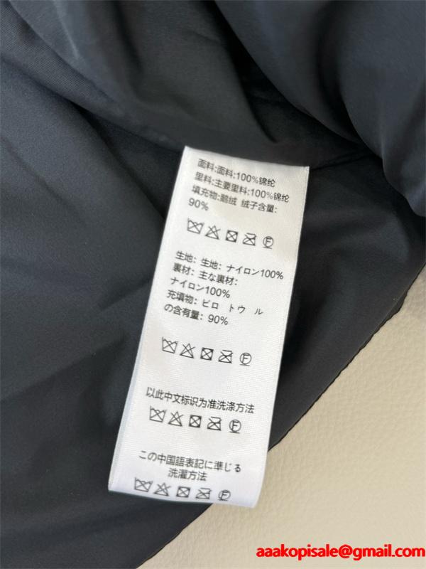 セリーヌ コピー 2025秋冬 CELINE ブラック ダウンジャケット 注目 トレンド 