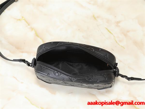  エンボス加工 ショルダーバッグ ブラック 軽量 コンパクト LOUIS VUITTON ルイヴィトン コピー