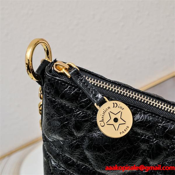 DIOR ディオール コピー 高級感 エンボス加工 ミニポーチ ブラック 大人