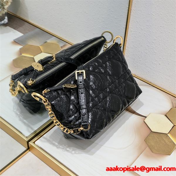 DIOR ディオール コピー 高級感 エンボス加工 ミニポーチ ブラック 大人