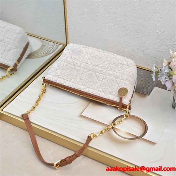 季節感 キルティングポーチ ふんわり素材 軽量 DIOR ディオール コピー