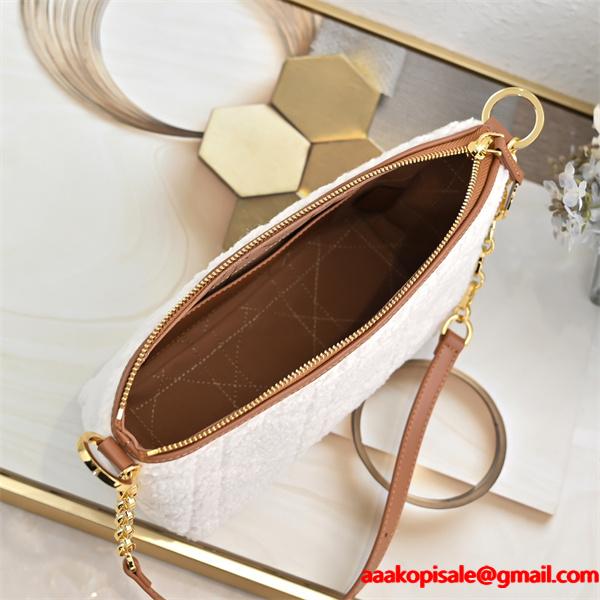 季節感 キルティングポーチ ふんわり素材 軽量 DIOR ディオール コピー