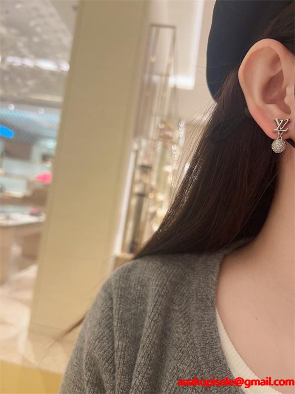 ☆ルイヴィトンピアスコピー2026新作 アクセサリーお洒落コーディネート大人気ファッション