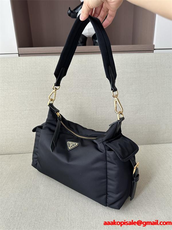 大容量❤Prada Explore プラダショルダーバッグ スーパーコピー26SS  トレンド最新アイテム