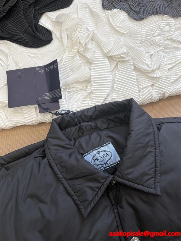 冬モデル PRADA プラダ コピー ダウンジャケット ライトグレー 希少 入手困難