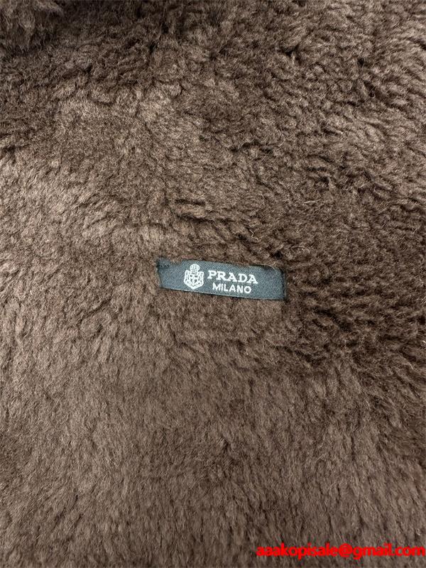 ダウンベスト ブラック ガーリー 可愛い キュート PRADA プラダ コピー