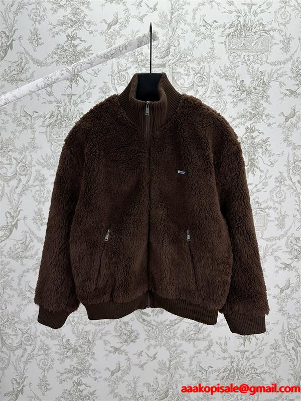 ダウンベスト ブラック ガーリー 可愛い キュート PRADA プラダ コピー