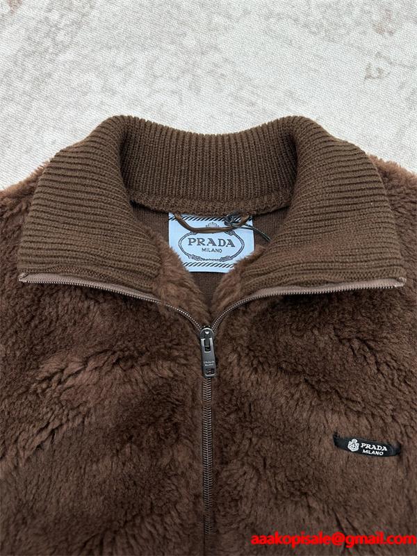 ダウンベスト ブラック ガーリー 可愛い キュート PRADA プラダ コピー