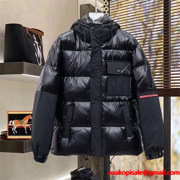 PRADA プラダ コピー フード付きダウンコート ブラック 限定 高級 注目