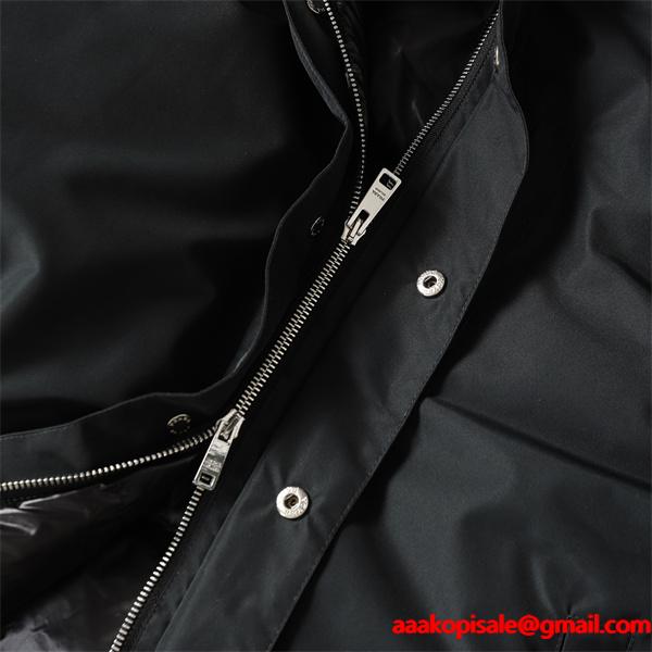 新着 PRADA プラダ 偽物 フード付きジャケット ブラック おすすめ 多机能 