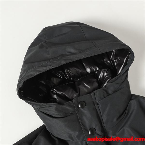 新着 PRADA プラダ 偽物 フード付きジャケット ブラック おすすめ 多机能 