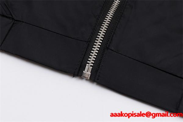 ジップジャケット PRADA プラダ コピー ブラック 定番 実用性抜群 注目