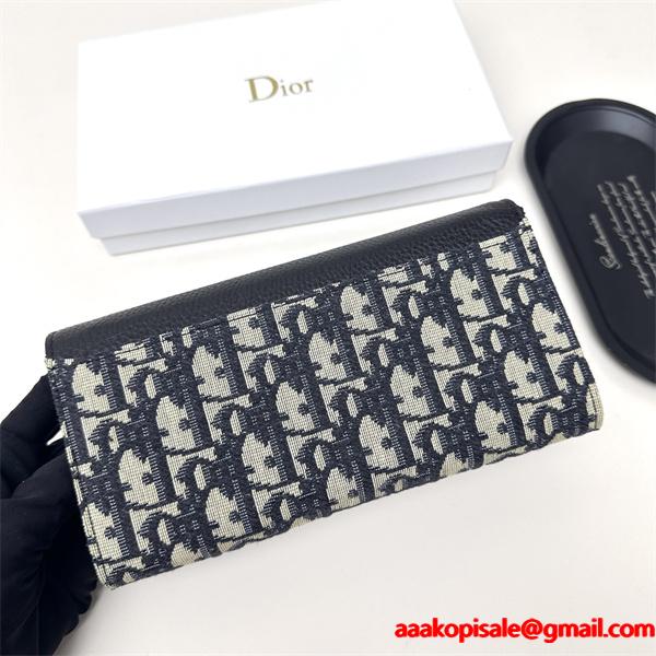 トレンド★★2026秋冬におすすめ着こなし_ディオール 長財布DIOR_ブランド コピー 激安(日本最大級)