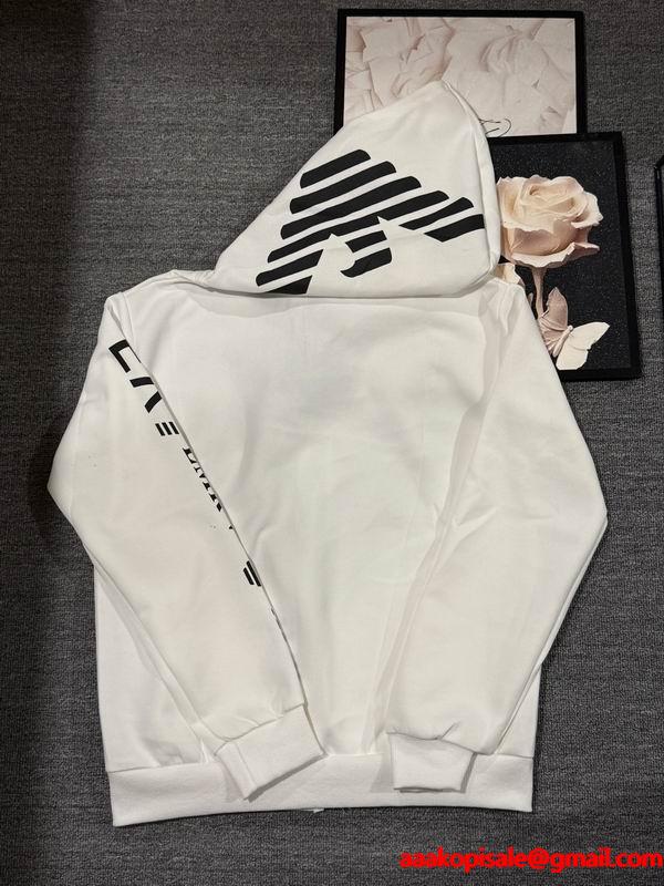 簡単にコーデをおしゃれに演出 アルマーニジップアップコピー 落ち着いた秋冬の雰囲気に演出 ARMANI 激安(日本最大級)