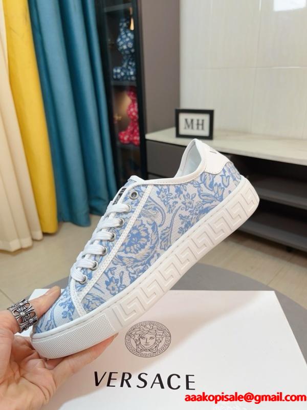 さりげないデザイン ヴェルサーチスニーカーコピー2025最新作 VERSACE 可愛いすぎる  質が良い  ブランド コピー 激安(日本最大級)