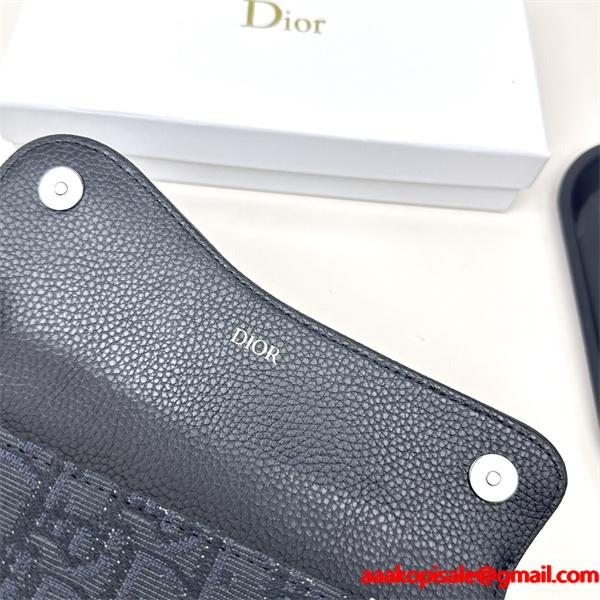 2026ディオール長財布コピー DIOR 季節感溢れる秋らしいコーデ 激安(日本最大級)