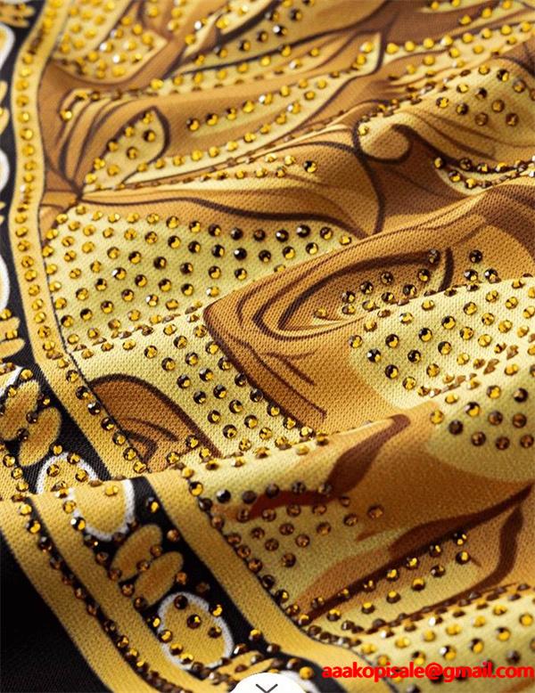 ヴェルサーチ長袖シャツコピー VERSACE カジュアル新品は継続して大人気 今年も量産 2025年 ブランド コピー 激安(日本最大級)