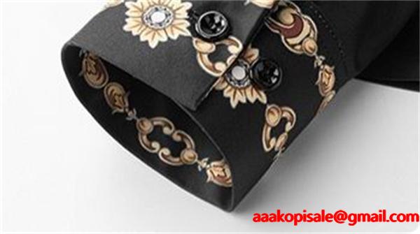 数量限定特売品 カジュアル2色可選 最落なし  希少  VERSACE ヴェルサーチシャツコピー 激安(日本最大級)