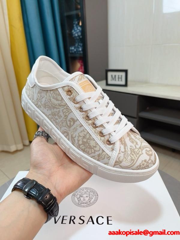 2025大好評　VERSACE-ヴェルサーチ　スニーカーコピー