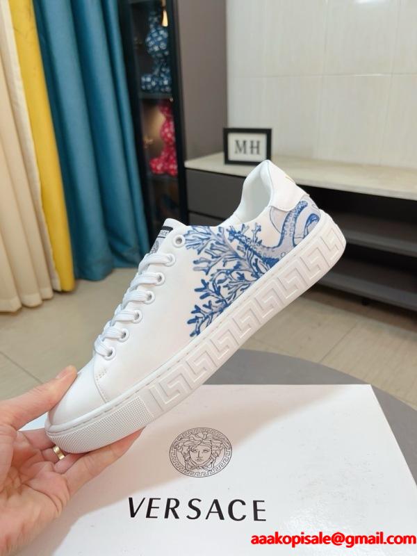 2025人気 VERSACE ヴェルサーチ カジュアルシューズ コピーこれからの季節大活躍  激安(日本最大級)