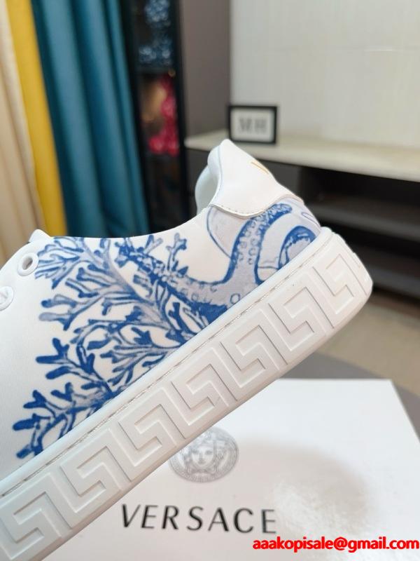 2025人気 VERSACE ヴェルサーチ カジュアルシューズ コピーこれからの季節大活躍  激安(日本最大級)