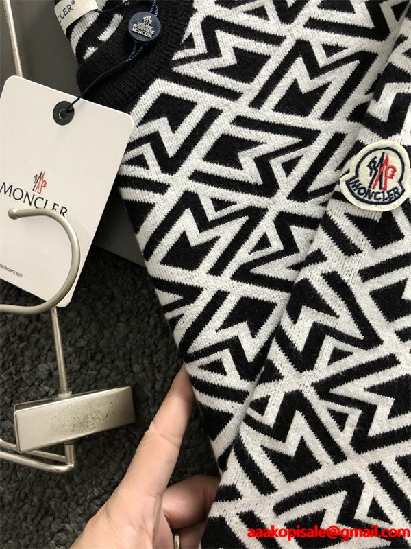 落ち着いた秋冬ファッション 2025-26着こなし モンクレール セーターコピーMONCLER 激安(日本最大級)