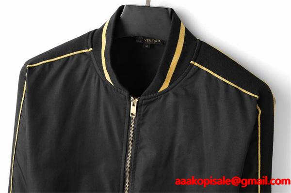 プレゼントでピッタリ 2025ヴェルサーチジャケットコピー VERSACE