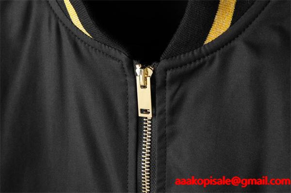 プレゼントでピッタリ 2025ヴェルサーチジャケットコピー VERSACE
