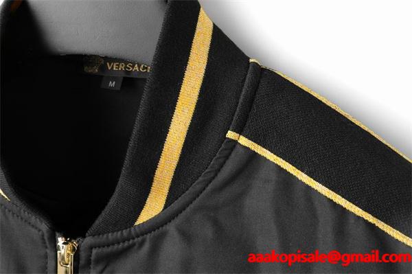 プレゼントでピッタリ 2025ヴェルサーチジャケットコピー VERSACE