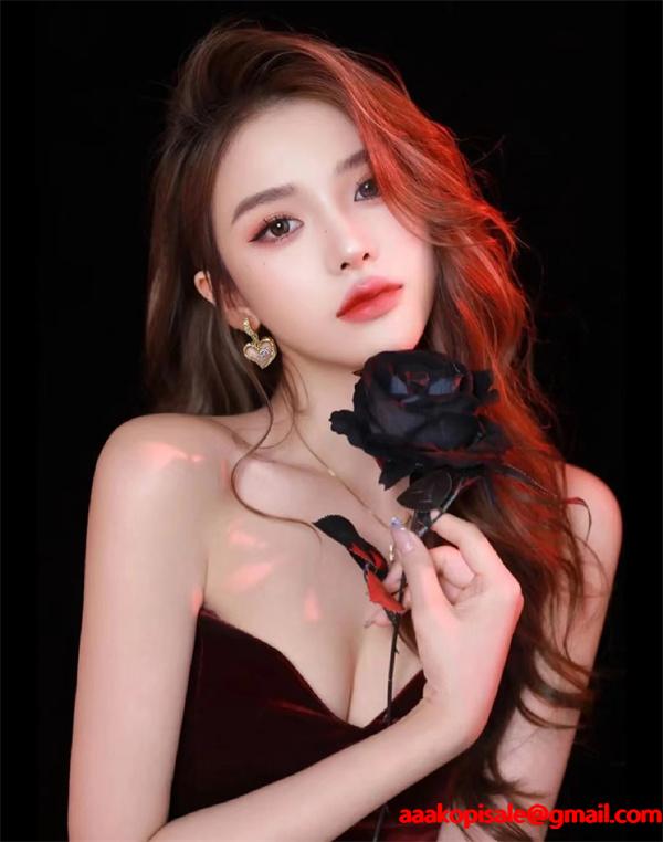 秋冬トレンドを取り入れたコーデを楽しむ シャネルピアスコピー大活躍_  激安(日本最大級)