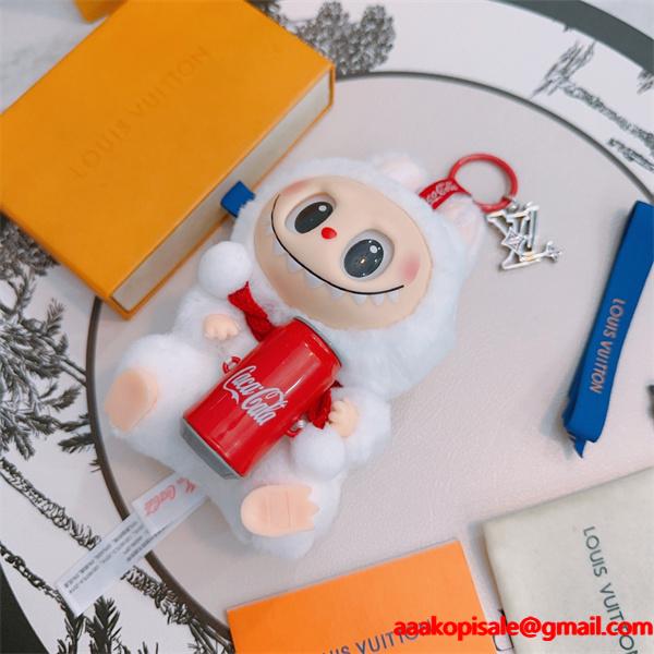 Labubu x LVストリートに人気アイテム  ルイ ヴィトンキーホルダー コピー ファッション